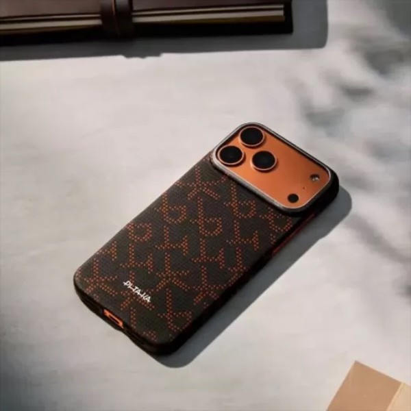 Фото - Чехол для смартфона Pitaka Edge Ultra-Slim Case Monogram Black/Orange for iPhone 17 Pro Max (KI1704PTKP)